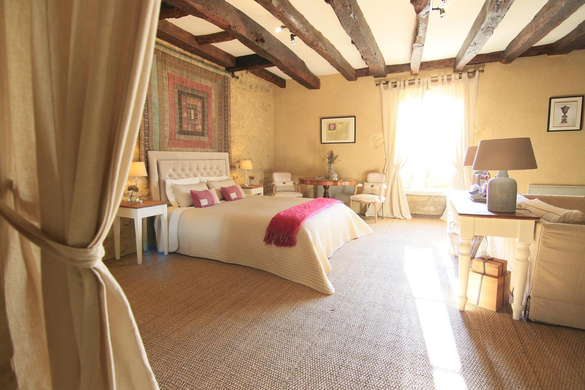 La Maison Louverie Pontours ภายนอก รูปภาพ