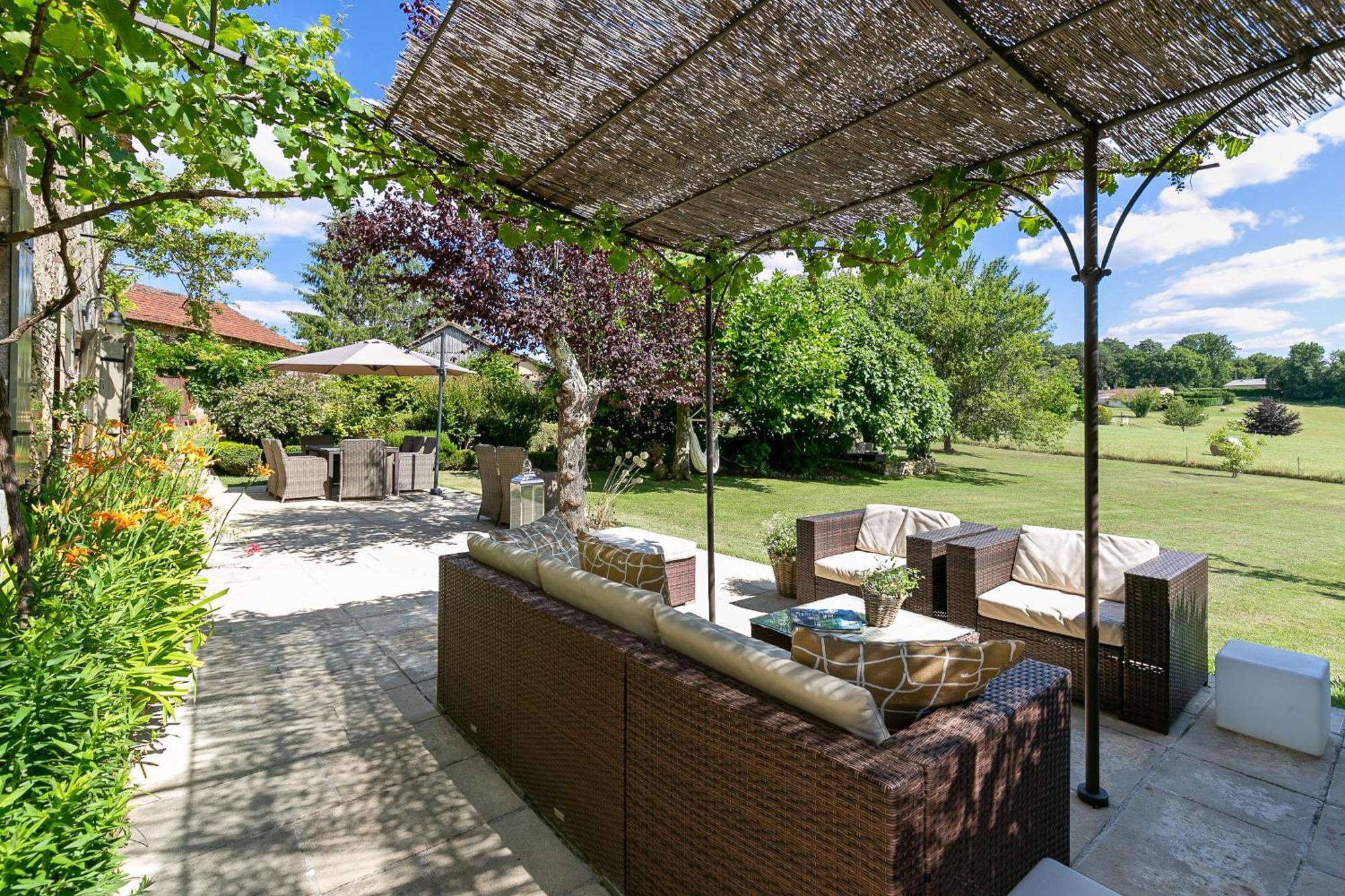 La Maison Louverie Pontours ภายนอก รูปภาพ