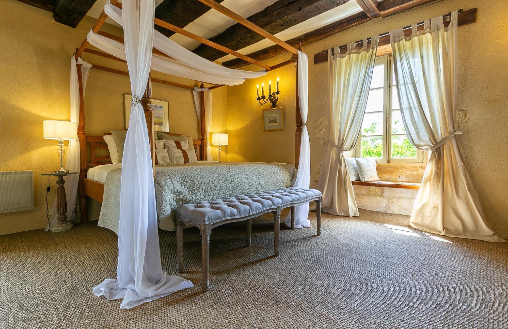 La Maison Louverie Pontours ภายนอก รูปภาพ
