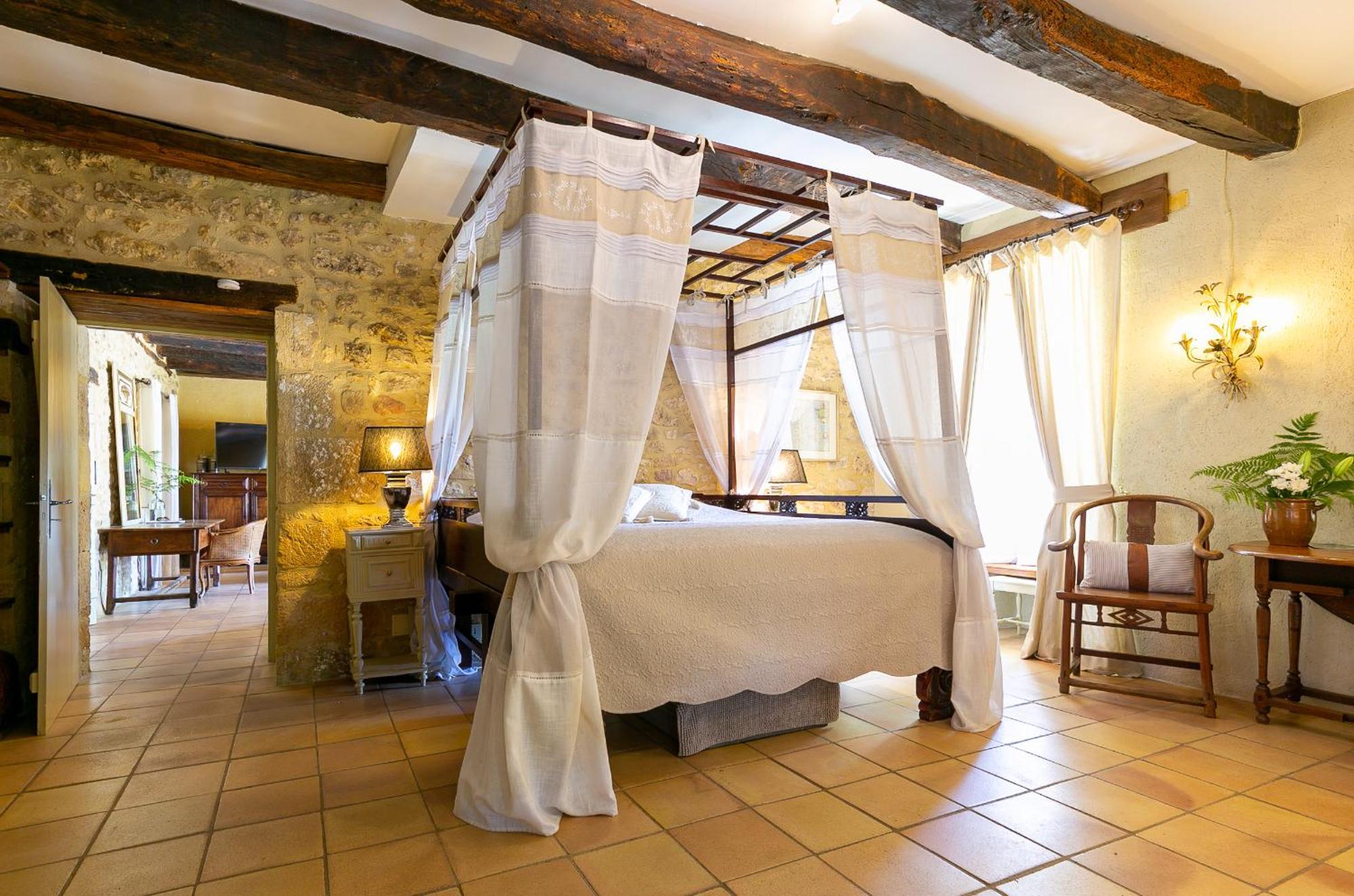 La Maison Louverie Pontours ภายนอก รูปภาพ